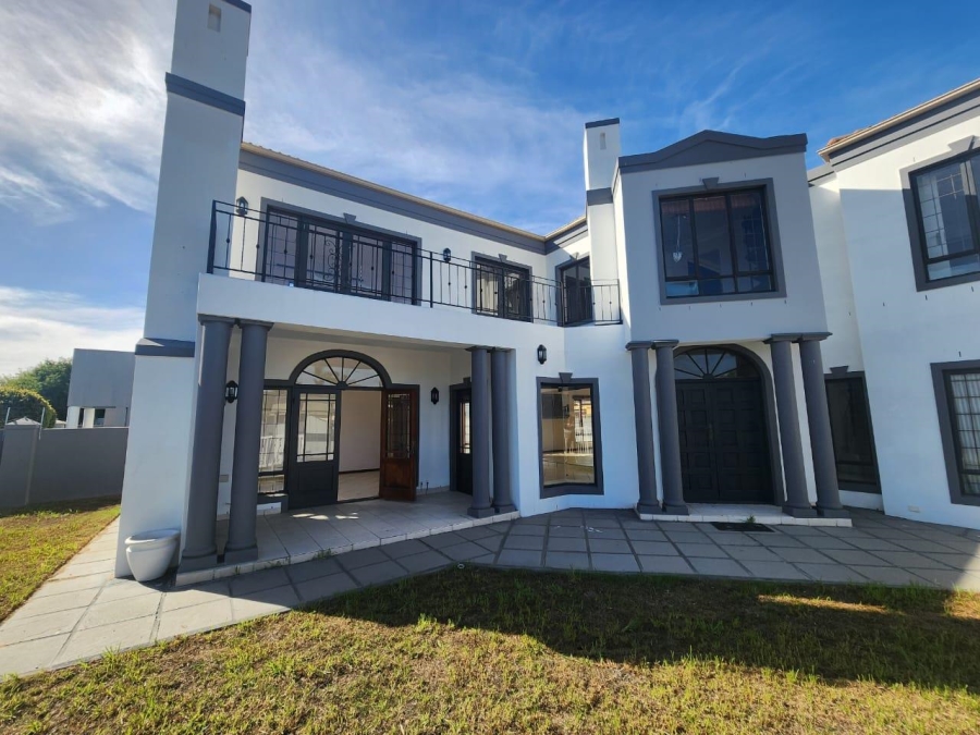 To Let 4 Bedroom Property for Rent in Parklands Western Cape